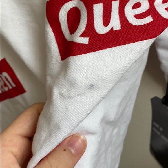 Queen Pattern Hoodie - Picture 4 of 6